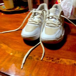 Shoe kid with pls buy